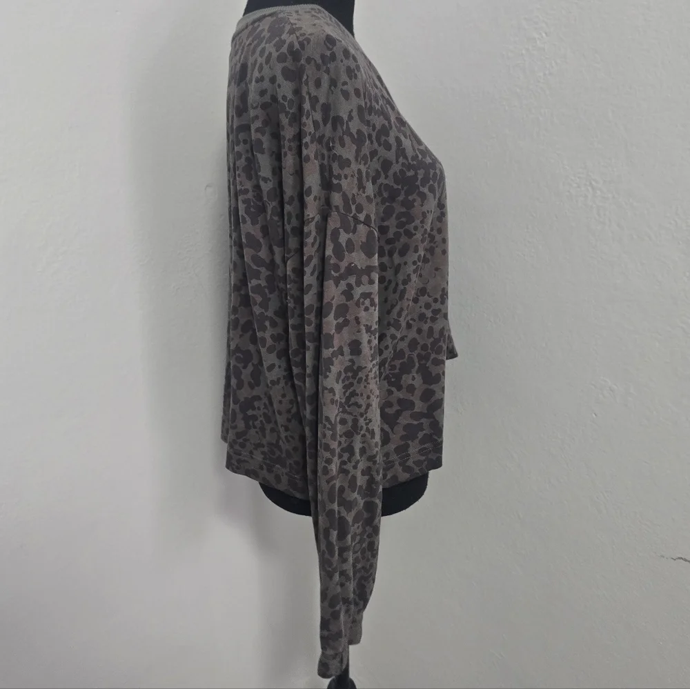 Lovestitch Sweet Spot Animal Print Sweatshirt Medium - Picture 5 of 8